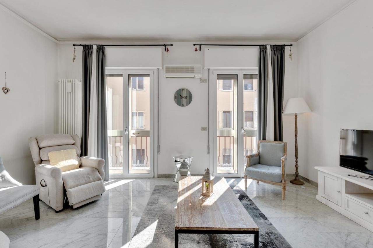 Elegant Blue Vicenza